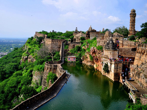 Palace on wheels India -chittorgarh fort